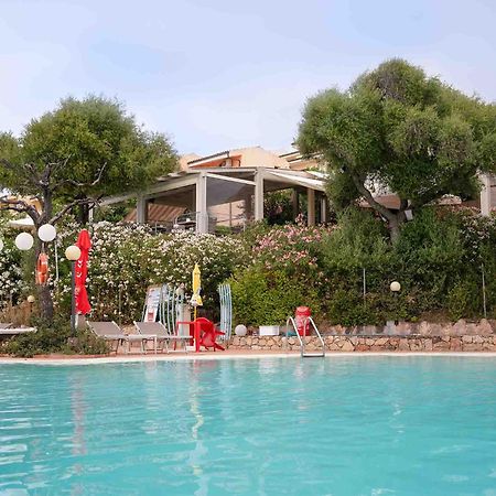 Il Borgo Di Badesi Aparthotel Exterior photo