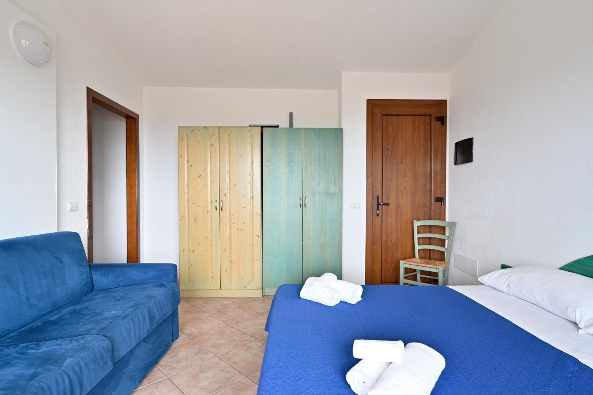 Il Borgo Di Badesi Aparthotel Exterior photo