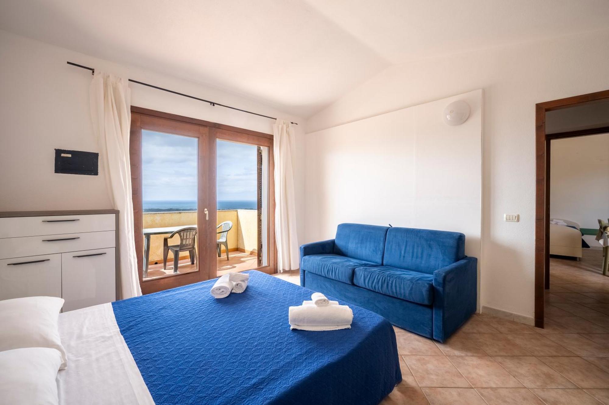 Il Borgo Di Badesi Aparthotel Exterior photo