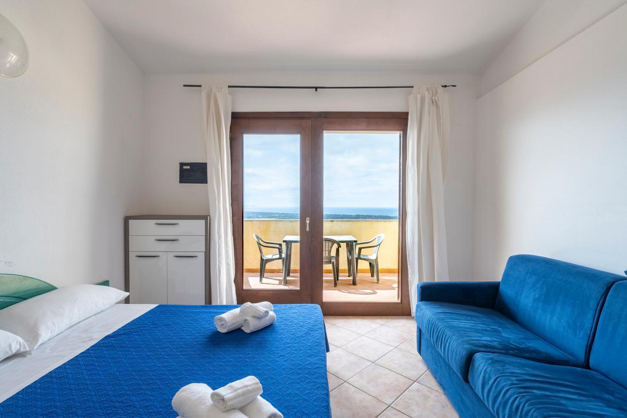 Il Borgo Di Badesi Aparthotel Exterior photo